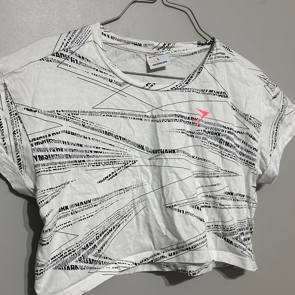 Gymshark Cropped Graphic Tee